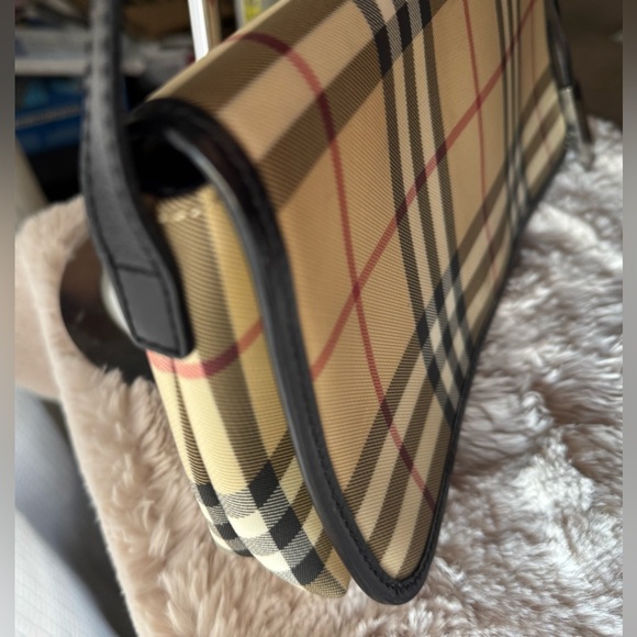 SALE ENDS AT MN ❤️ EUC Burberry Haymarket Novacheck Canvas Baguette Shoulder Bag - Picture 15 of 17